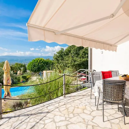 Ferienhaus Five-bedroom In Vinjani Donji *