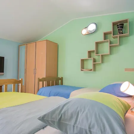 Five-bedroom In Vinjani Donji *
