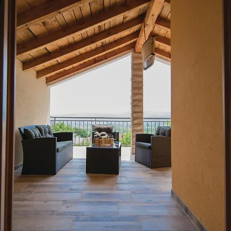 Ferienhaus Five-bedroom In Vinjani Donji